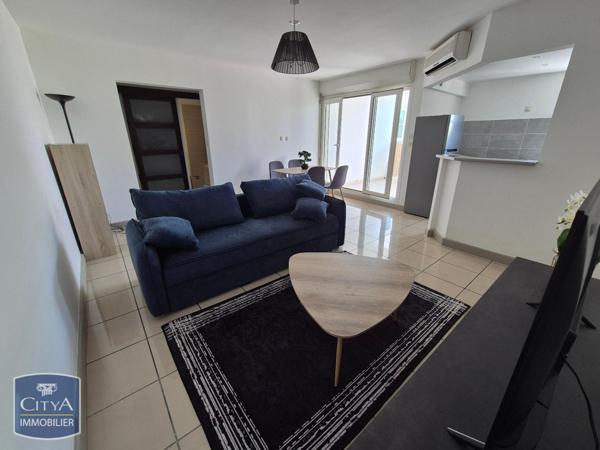 Appartement à louer 2 pièces 50.07m² Saint-Paul (97434)