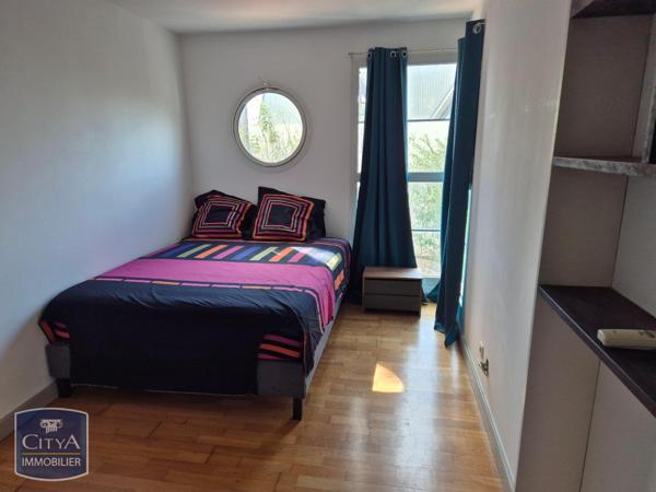 Appartement à louer 2 pièces 50.07m² Saint-Paul (97434)