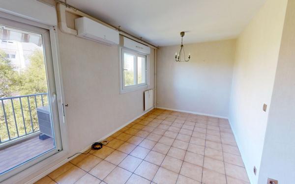 Appartement à louer    3 pièces •  Vaulx-en-Velin