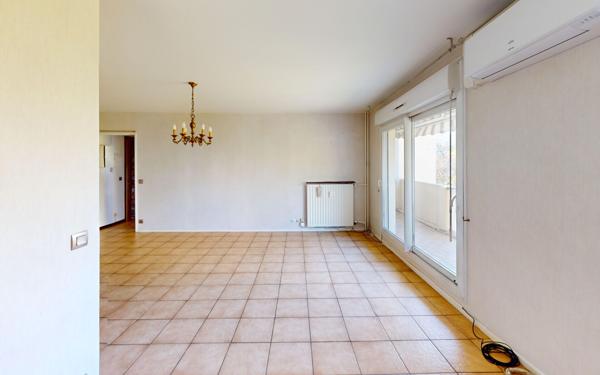 Appartement à louer    3 pièces •  Vaulx-en-Velin