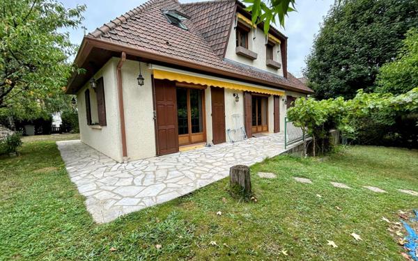 Maison à vendre    5 pièces • 187,80 m2 Yerres