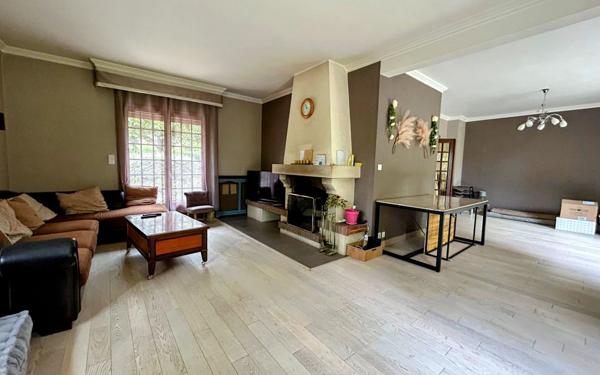 Maison à vendre    5 pièces • 187,80 m2 Yerres