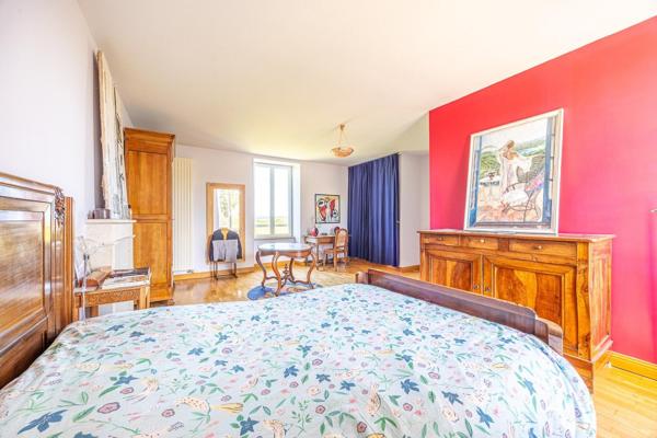 RARE : PROPRIÉTÉ DE CHARME AVEC DÉPENDANCES