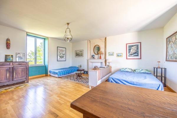 RARE : PROPRIÉTÉ DE CHARME AVEC DÉPENDANCES