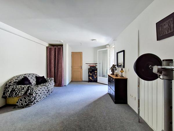 Maison
         5 pièces
        - 110 m²