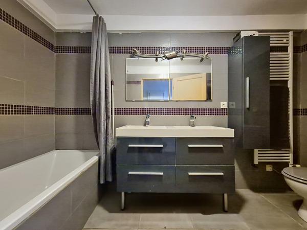 Maison
         5 pièces
        - 110 m²