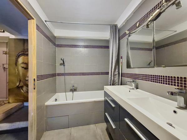 Maison
         5 pièces
        - 110 m²