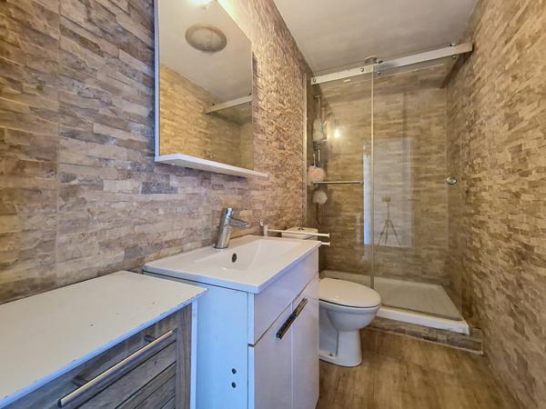 Maison
         5 pièces
        - 110 m²