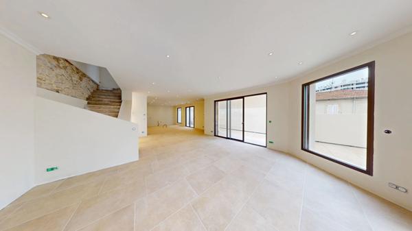 A VENDRE - MAISON DE VILLE D'EXCEPTION Centre ville Nîmes