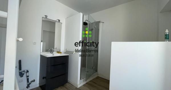 Maison
         8 pièces
        - 350 m² Exclusivité 129 000 € *