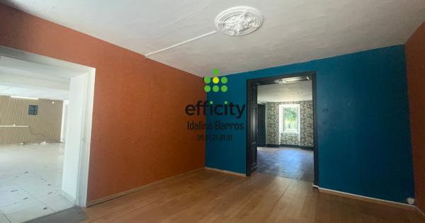 Maison
         8 pièces
        - 350 m² Exclusivité 129 000 € *