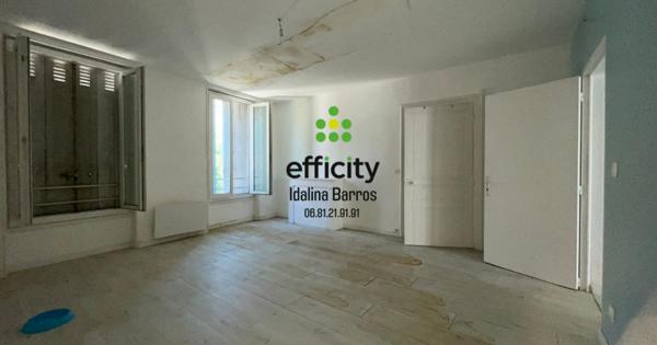 Maison
         8 pièces
        - 350 m² Exclusivité 129 000 € *