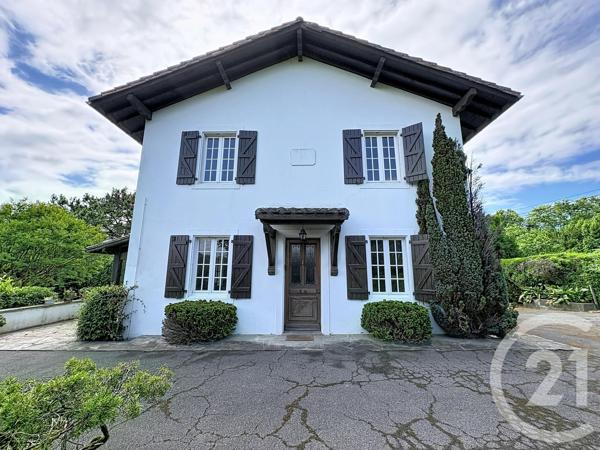 Maison à vendre  8 pièces - 181,34 m 2   ARCANGUES  - 64
