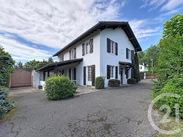 Maison à vendre  8 pièces - 181,34 m 2   ARCANGUES  - 64