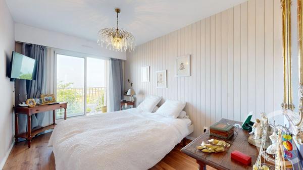Appartement F5 à vendre  5 pièces - 111,35 m 2   BIARRITZ  - 64