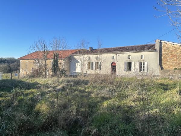 Maison à vendre à Montlieu-la-Garde (17210) - Charente-Maritime