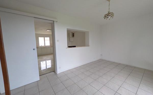 Maison à vendre    3 pièces •  Neuville-Saint-Amand