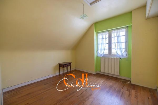 Charmente maison familiale bien située et petit prix !