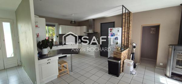 Pavillon de plain pied à Nieul l'Espoir