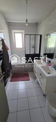 Pavillon de plain pied à Nieul l'Espoir