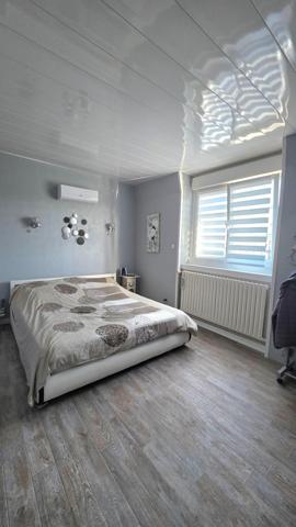 Agréable maison avec jardin et 2 garages