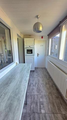 Agréable maison avec jardin et 2 garages