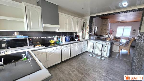 Agréable maison avec jardin et 2 garages