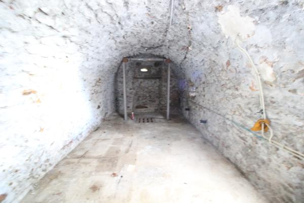 À Brunoy, dans un secteur agréable, découvrez cette maison pleine de potentiel d’environ 48 m², édifiée sur un