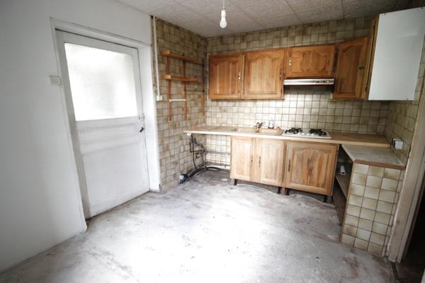 À Brunoy, dans un secteur agréable, découvrez cette maison pleine de potentiel d’environ 48 m², édifiée sur un