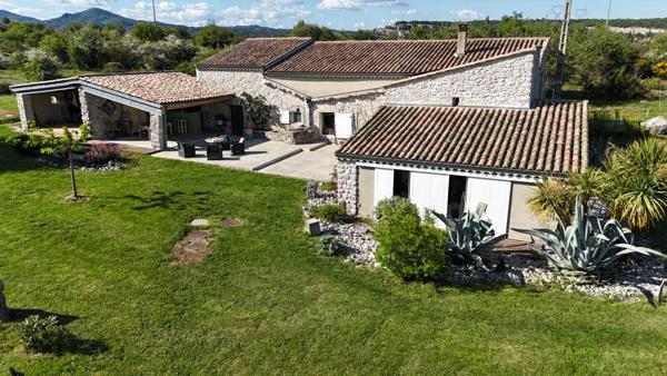 Ancienne bergerie au calme et sans vis-à-vis, environnement +++ sur les hauteurs du Pouzin