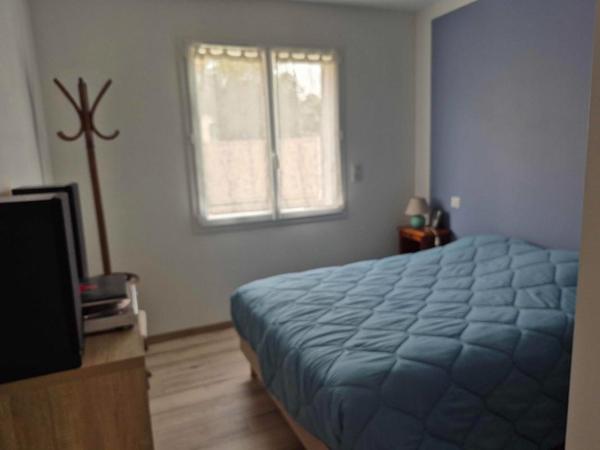 31240- REVEL- Maison de plain pied de 5 pièces principales- 130 m² environ. Carport pour 2 voitures. Piscine