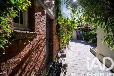 Maison à vendre 6 pièces 140 m² Suresnes