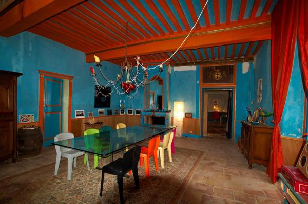 Historique château du 16ème siècle d’environ 750 m² – à 8 km de Bordeaux centre