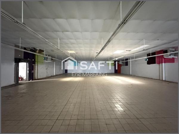 Local + stockage + 17 garages en cœur de ville