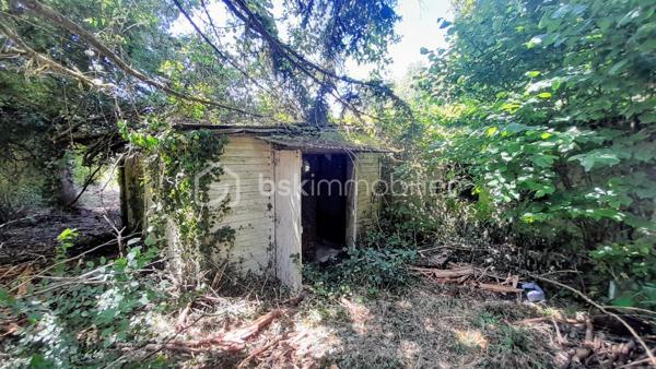 Terrain de 2 022,99 m²