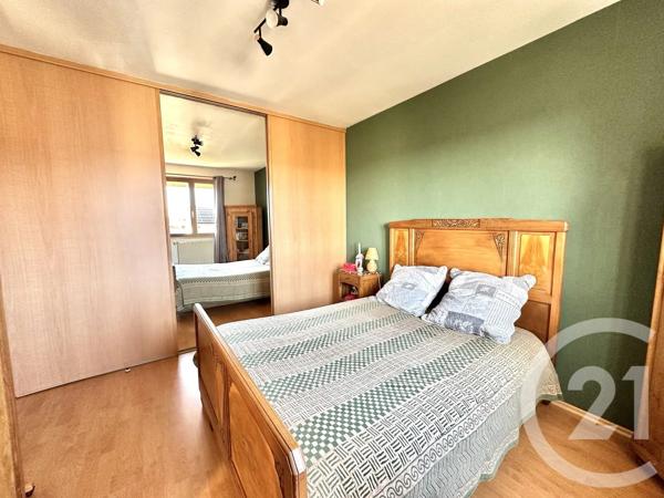 Maison à vendre  5 pièces - 148,37 m 2   GENAS  - 69