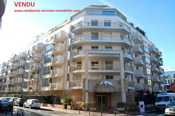 Levallois-Perret (92300) RESIDENCE AVEC SERVICES - APPARTEMENT 3 PIECES Levallois-Perret 92300 76.5m2