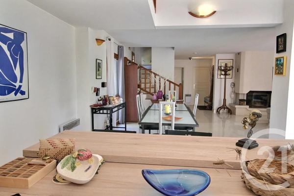 Maison à vendre  5 pièces - 155 m 2   BIOT  - 06