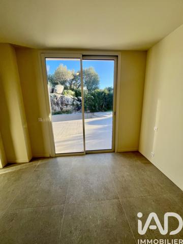 Maison à vendre 8 pièces 220 m² Sainte-Lucie-De-Porto Vecchio