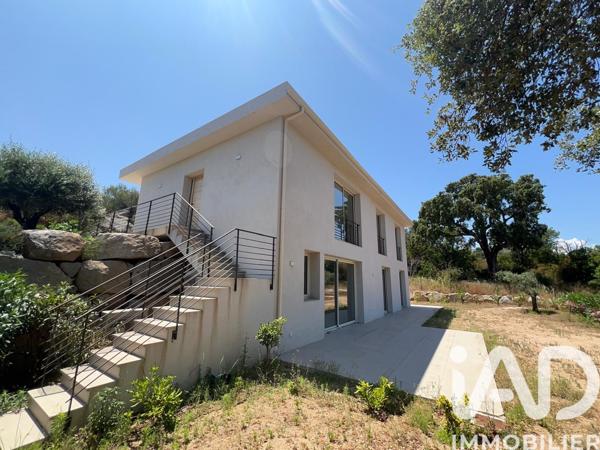 Maison à vendre 8 pièces 220 m² Sainte-Lucie-De-Porto Vecchio