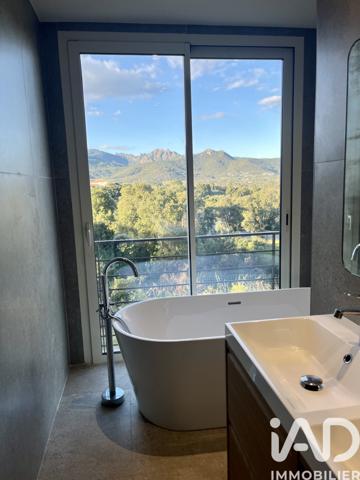 Maison à vendre 8 pièces 220 m² Sainte-Lucie-De-Porto Vecchio