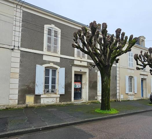 Maison bourgeoise à rénover proche gare