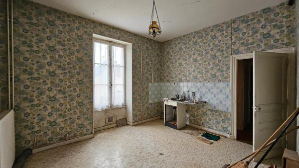 Maison bourgeoise à rénover proche gare