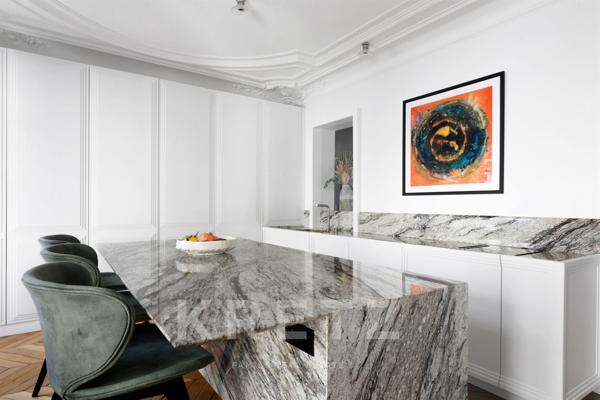 Appartement familial entièrement rénové, baigné de lumière