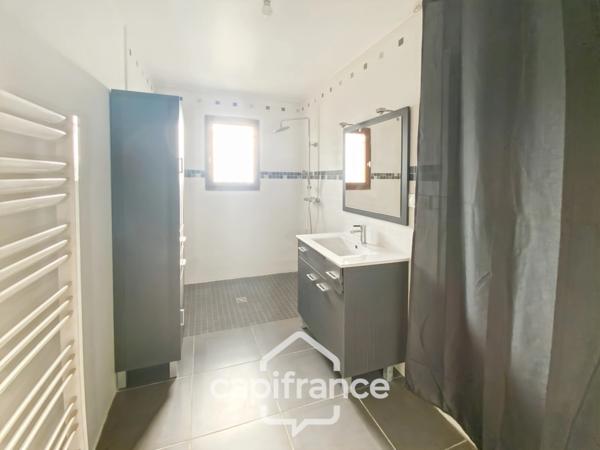 Maison de plein-pied - 125 m² - 4 pièces - Terrain 991 m² SAINTE LIVRADE SUR LOT (47)