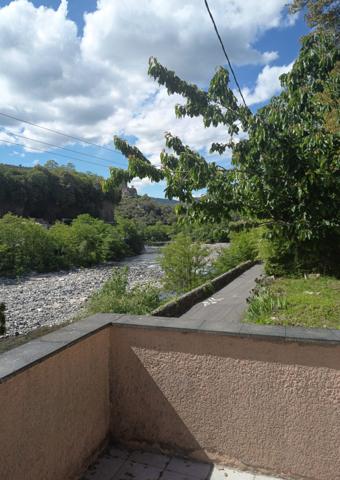 À vendre - Maison individuelle, 5 pièces située à Pont-de-Labeaume (07380)