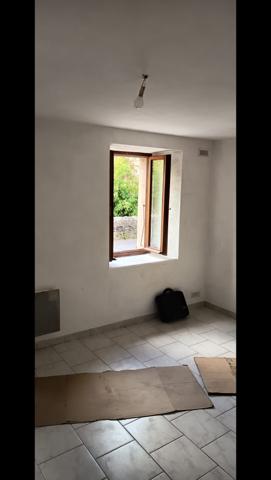 À vendre - Maison individuelle, 5 pièces située à Pont-de-Labeaume (07380)
