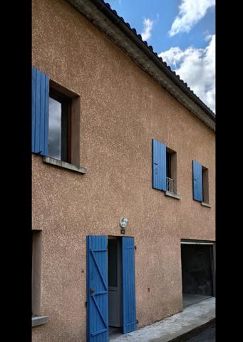 À vendre - Maison individuelle, 5 pièces située à Pont-de-Labeaume (07380)