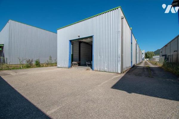 ENTREPOT-ATELIER ET BUREAUX