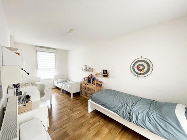 Pour investisseur, Revenu locatif annuel : 12 444 € _ Maison contemporaine T4 de 93 m²